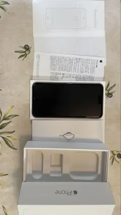 Apple iPhone 6 Plus スペースグレー 本体　箱あり