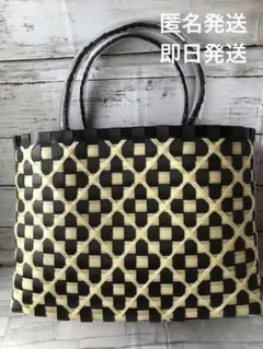 プラカゴバッグ　ハンドメイド　ppバンド 黒とベージュ　お花