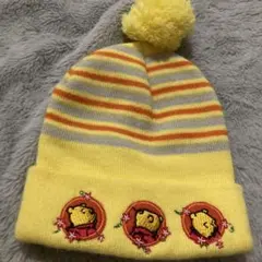 美品★ プーさん刺繍付きイエローニット帽　　帽子　冬　ニット　こども
