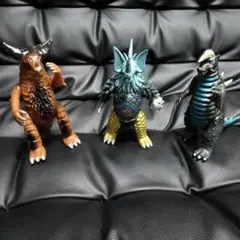 1980年代 ウルトラ怪獣 ソフビ3体 ゴモラ タイラント ブラックキング