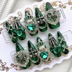 ネイルチップ 量産型 地雷 サブカル 天使界隈 緑 黒 ハート 十字架 ピアス