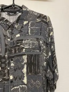 Bershka 総柄シャツのサムネイル