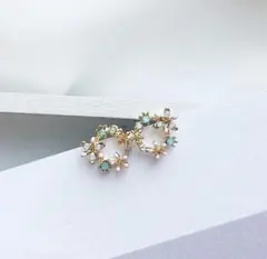 【在庫わずか】花輪 ピアス クリスタル オパール シルバー925 両耳用