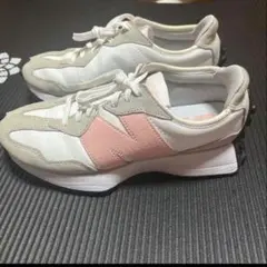 うた様専用　New Balance スニーカー ホワイト/グレー/ピンク327