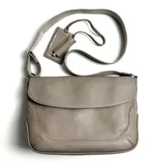 Item thumbnail for item f821ac98-01fd-4379-a344-b8ce028dc5f2