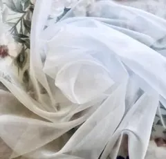 【白チュール　オーガンジー　結婚式　装飾用　パーティ　背景布　撮影用】