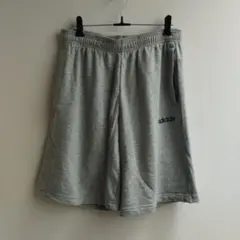 adidas グレー ショートパンツＬ