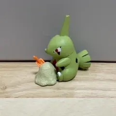 ポケモン　みんなですなあそびマスコット　ヨーギラス