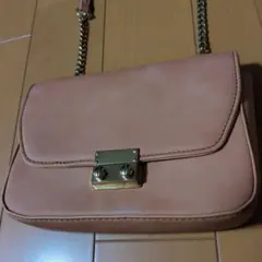 ピンク ショルダーバッグ 合成皮革 ゴールド金具