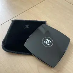 CHANEL ブラック スクエアミラー（カバー付き）