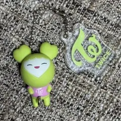TWICE キャラクターキーホルダー 黄緑