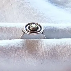 カレンシルバー リング ペリドット