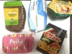 m*様 ガチャガチャ　カプセルトイ　商品　パッケージ　ポーチ