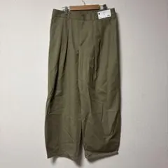 新品 タグ付き GU チノバレルレッグタックパンツ XL WOMEN