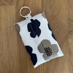 北欧花柄　カラビナ付きティッシュカバー　ティッシュケース　ハンドメイド　花粉症