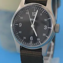 稼働品 マーガレットハウエル MHL. 布ベルト ミリタリー 腕時計