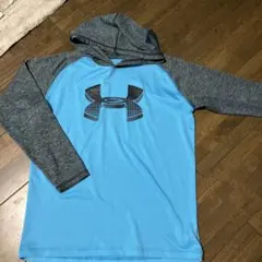 Under Armour アンダーアーマー　フード付き長袖カットソー YLG