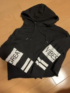 H&M レディース　ショート丈パーカー