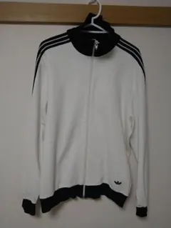 アディダス デサント トラックジャケット 白✕ 黒 刺繍ロゴ　ジャージ7号サイズ