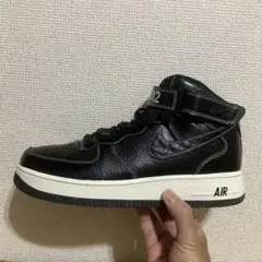 【最終値下げ】NIKE スニーカー　AIR FORCE1 MID 07 LV8