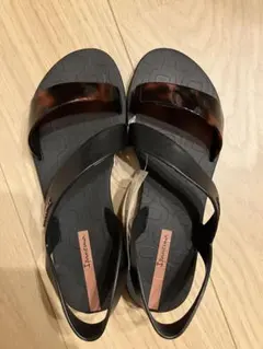 Ipanema サンダル ブラック べっ甲柄　23㎝のサムネイル