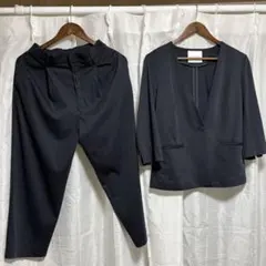 IKKA LOUNGE ノーカラー フォーマルパンツスーツ M 入学式卒業式