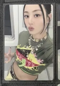 TWICE ジヒョ THIS IS FOR yzy 2.0 トレカ 一直娛 - メルカリ