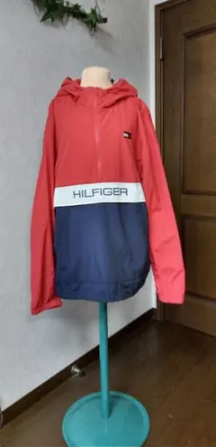 新品同様　大きいサイズトミーヒルフィルガー　マウンテンパーカーXLユニセックス