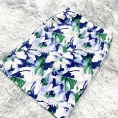 TALBOTS ひざ丈スカート 花柄　総柄　日本製　サイズ2のサムネイル
