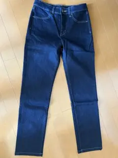 ユニクロ　ジーンズ スリムストレート　W61cm