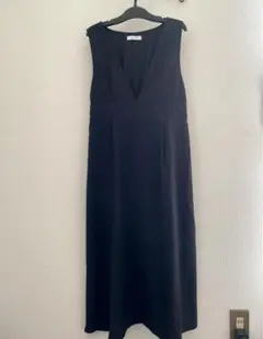 Vネック　ロングワンピース　ブラック　しまむら　春夏レディースファッション