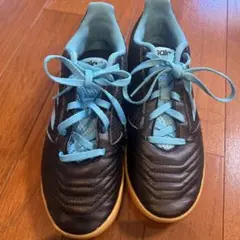 美品　adidas 屋内　フットサルシューズ　22.5