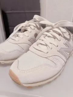 New Balance ホワイト スニーカー 373