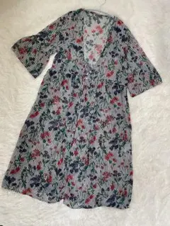 【ハンチ HUNCH】花柄ストライプシアーシフォン七分袖ワンピースのサムネイル