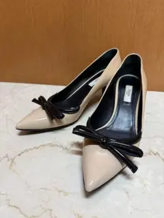 PRADA プラダ エナメル リボン ポインテッドトゥ パンプス ベージュ