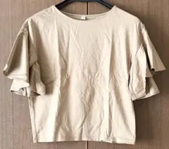 UNIQLO ベージュ フリル袖 Tシャツ S