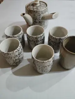 九谷玉峰 急須と湯呑み5個セット+オマケ ゴールド花柄 シックな金色 箱なし