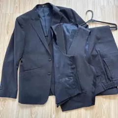 SUIT SELECT スリーピース　A4サイズ　ストライプ　濃いグレー