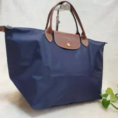 Item thumbnail for item fcecd8a1-9f1a-4011-b385-156d85b405b6