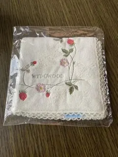 ウエッジウッド　WEDGWOOD いちご刺繍 タオルハンカチ