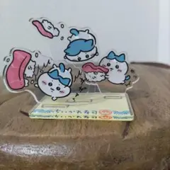 ちいかわ寿司　ステッカー　こけまくりハチワレ　アクリルスタンド