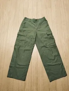 ユニクロ　オリーブグリーンワイド カーゴパンツ 　サイズS