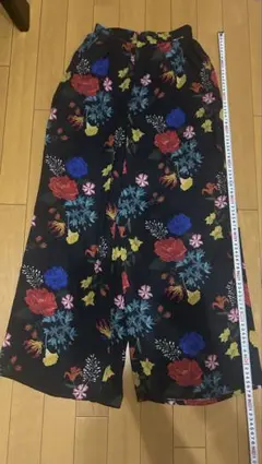 EVRIS 花柄 ワイドパンツ