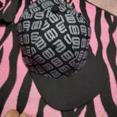 Item thumbnail for item 6d6d5ff7-60e6-47c6-add5-ed70953047cd