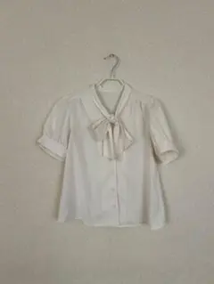 tocco closet ボウタイ付き 半袖ブラウス ホワイト