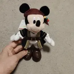 ミッキー　ぬいぐるみ　バッチ