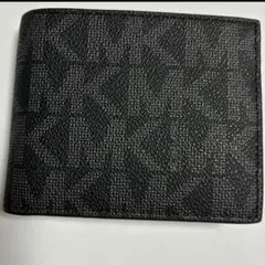 【海外購入】MICHAEL KORS 二つ折り財布 ブラック 小銭入れなしのサムネイル