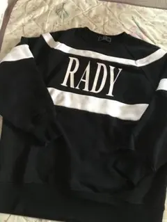 RADY ロゴプリントトレーナーのサムネイル
