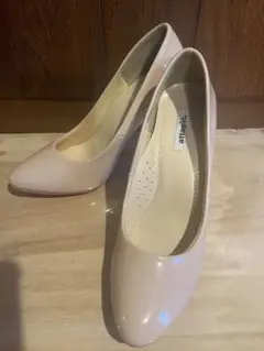 ♡アタガール　パンプス　エナメル　ピンクベージュ ♡