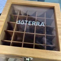 新品未使用　doTERRA エッセンシャルオイルケース 35本収納 新品未使用 doTERRA エッセンシャルオイルケース 35本収納